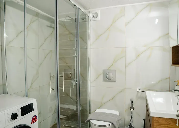 Pearl Private Parking & Metro Appartamento Salonicco