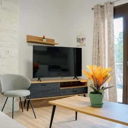 Pearl Private Parking & Metro Apartment