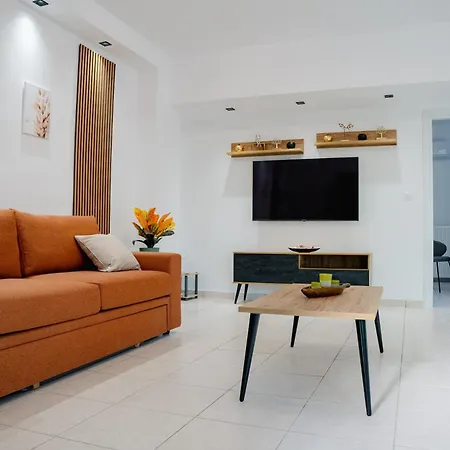 Pearl Private Parking & Metro