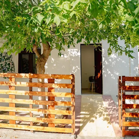 Pearl Private Parking & Metro