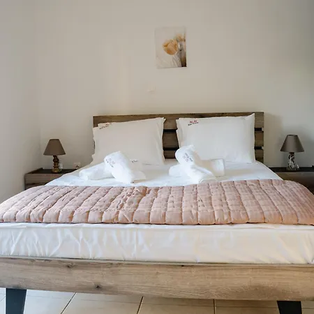 Pearl Private Parking & Metro Apartment *