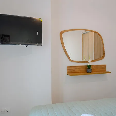 Pearl Private Parking & Metro Lägenhet *