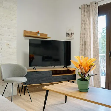 Pearl Private Parking & Metro Selanik