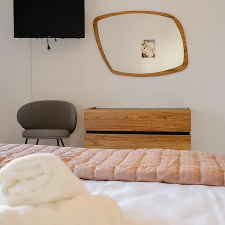 Pearl Private Parking & Metro