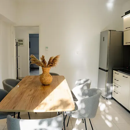 Apartament Pearl Private Parking & Metro