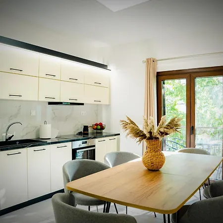 Pearl Private Parking & Metro Thessaloniki
