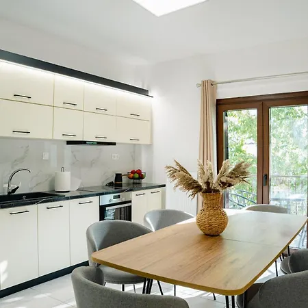 Apartament Pearl Private Parking & Metro *
