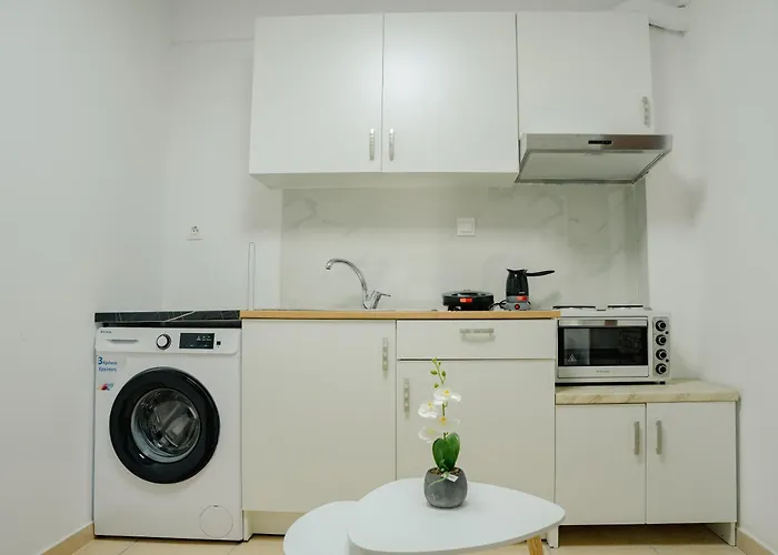 Pearl Private Parking & Metro