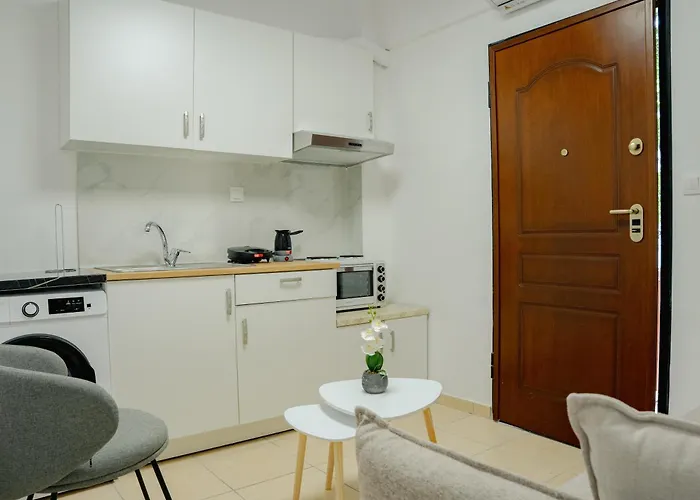 Pearl Private Parking & Metro