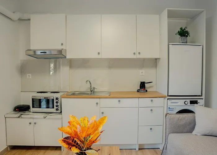 Pearl Private Parking & Metro * Selanik