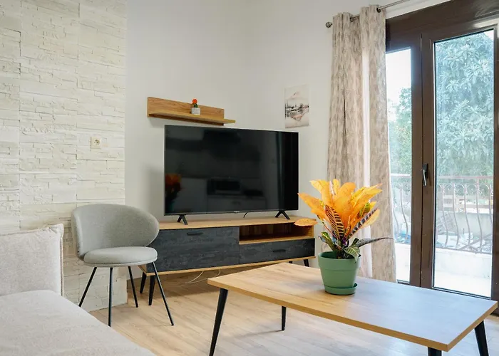 Pearl Private Parking & Metro Thessaloníki