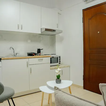 Pearl Private Parking & Metro